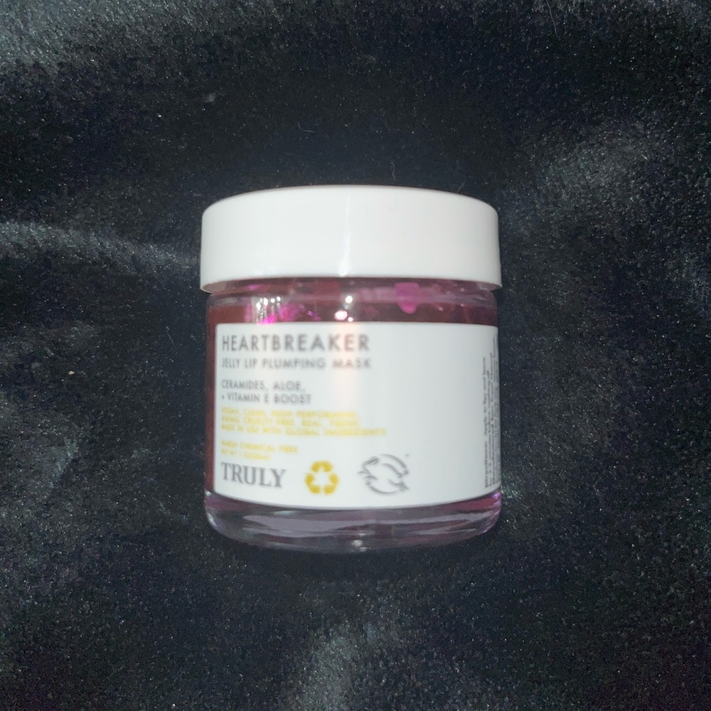 TRULY Heartbreaker lip plumping mask